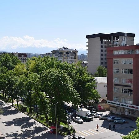 Studio Boutique Apartment Bișkek Exterior foto